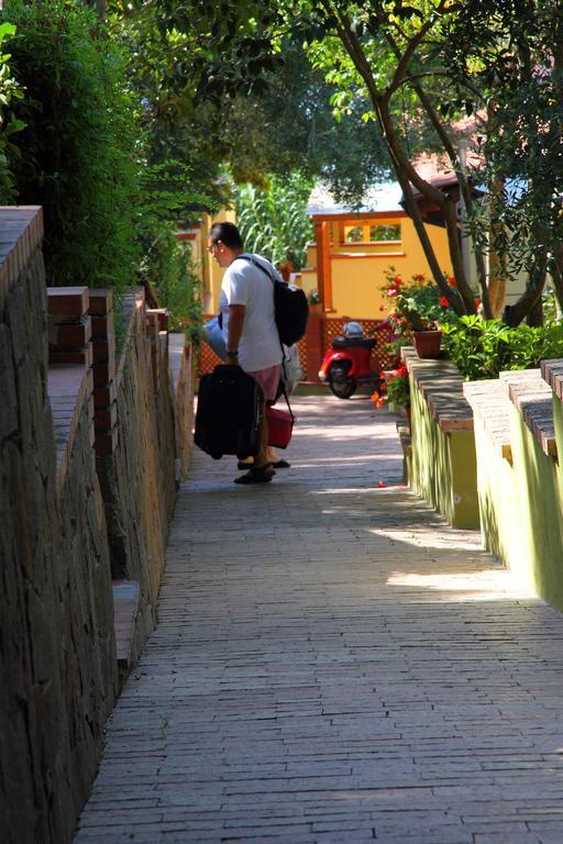 מרינה די קמרוטה Cala Blanca Villaggio Alberghiero מראה חיצוני תמונה