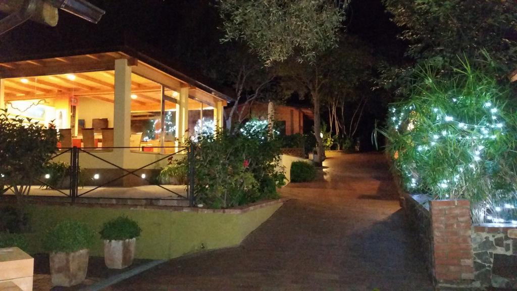 מרינה די קמרוטה Cala Blanca Villaggio Alberghiero מראה חיצוני תמונה