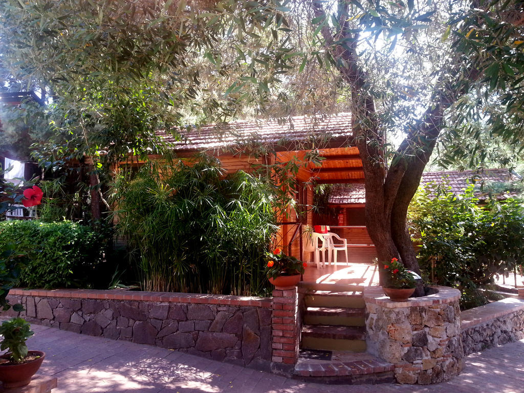 מרינה די קמרוטה Cala Blanca Villaggio Alberghiero מראה חיצוני תמונה